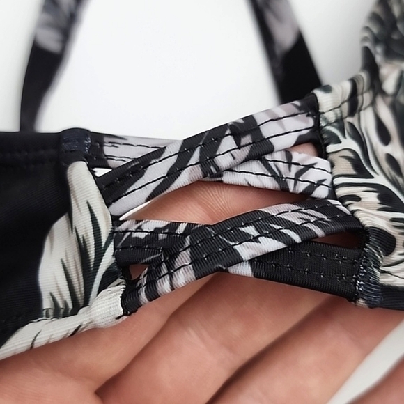 XOXO 2 Piece Tropical Leaf Print Black  Padded Top Bikini Size 3X - Picture 8 of 16
